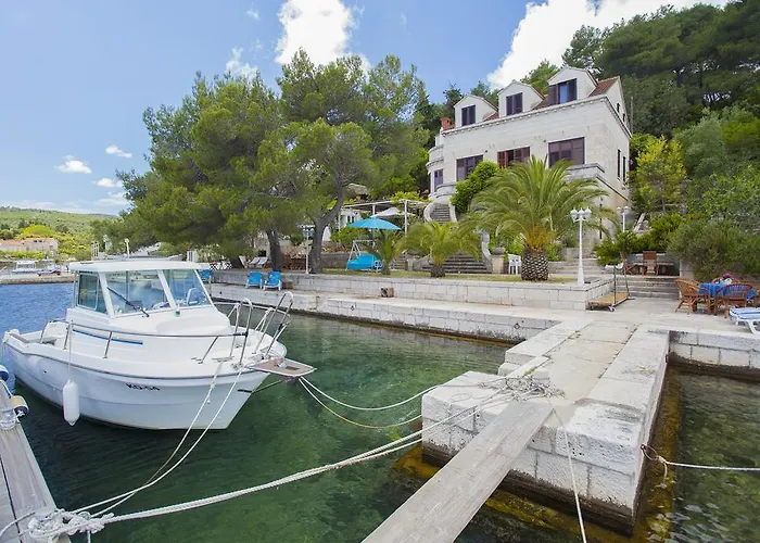 アパート Matijasevic *